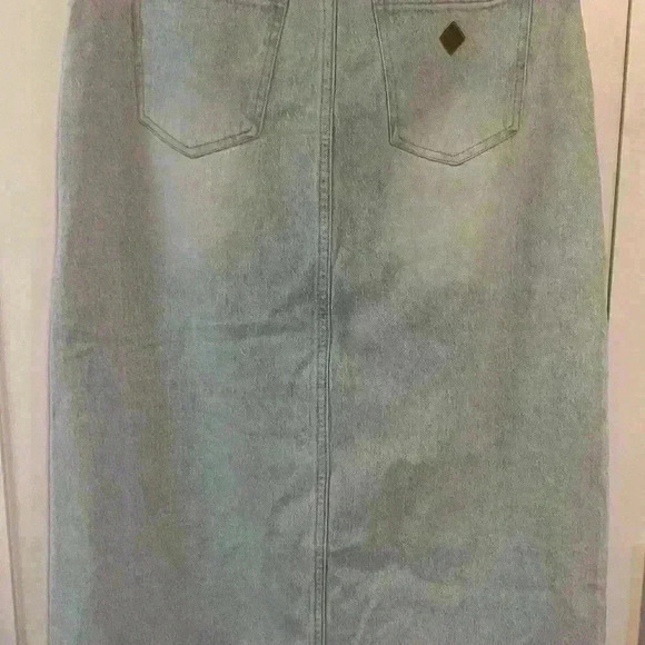 NWT Abrand Jeans 99 Maxi Skirt in Sura color. Size 26 waist. - Picture 7 of 11